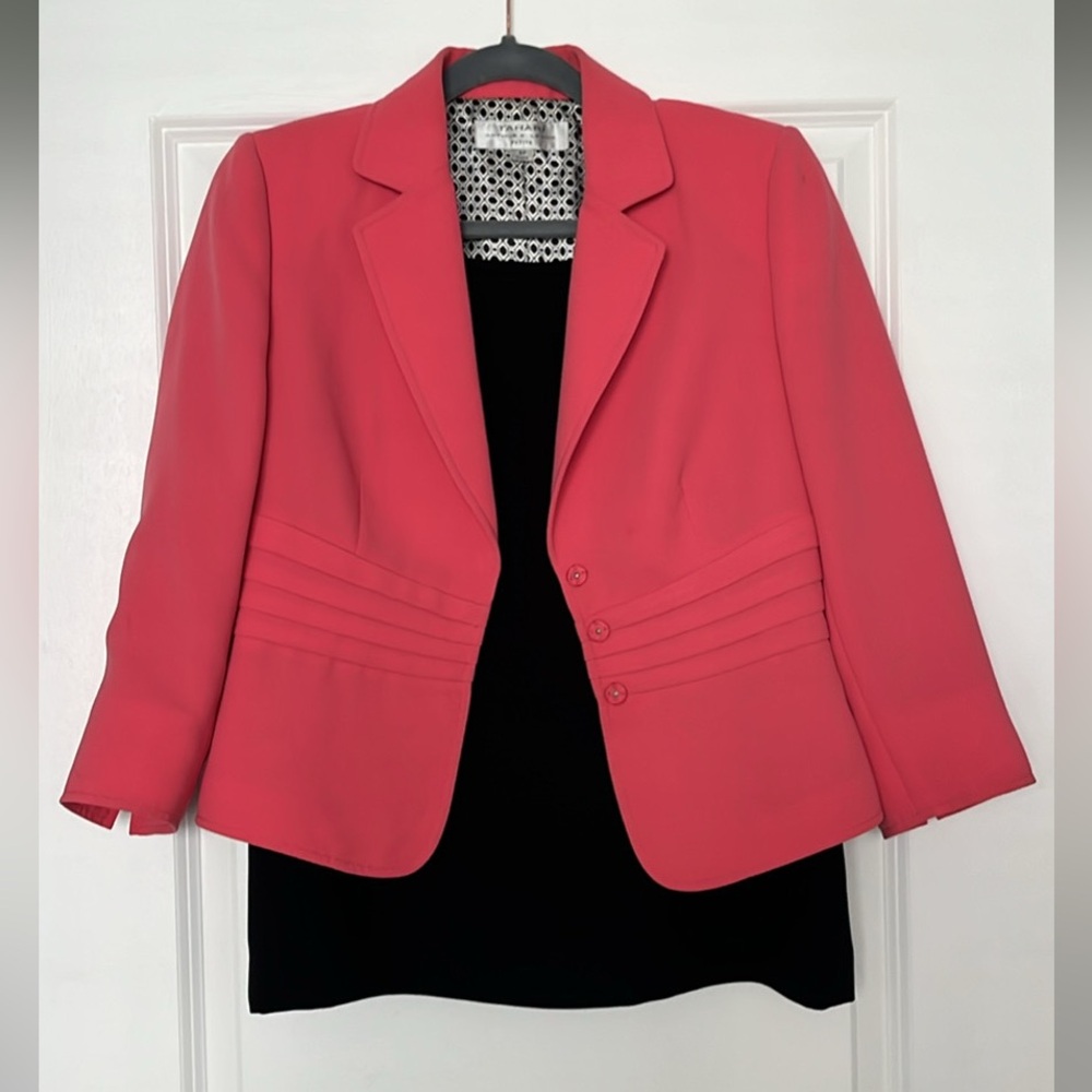 Tahari ASL Pink Blazer with Notched Lapel and Seam Detailing
